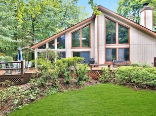 131 Outpost Way, Pocono Pines, PA 18350