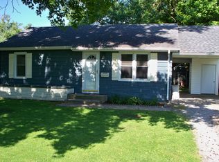 305 S Blackburn St, Du Quoin, IL 62832