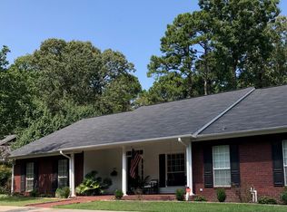 2106 W Oak St, El Dorado, AR 71730