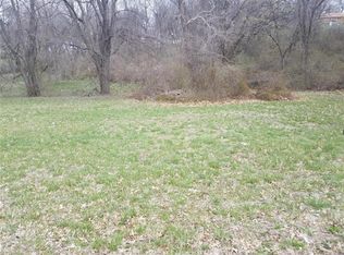 1901 S Lees Summit Rd, Independence, MO 64050