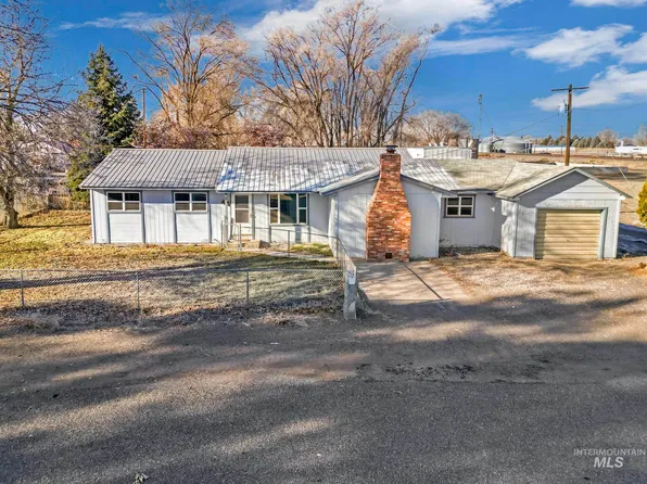 45 Nebraska St, Gooding, ID 83330