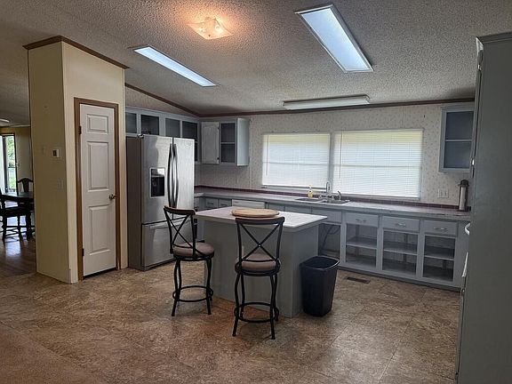 5th image of 209 McLain St