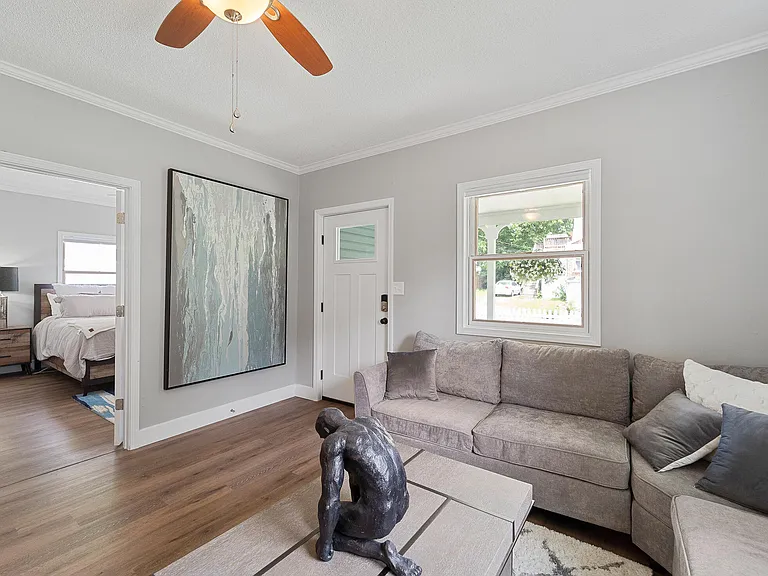 503 N William St — Photo 8