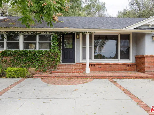 19439 Oxnard St, Tarzana, CA 91356