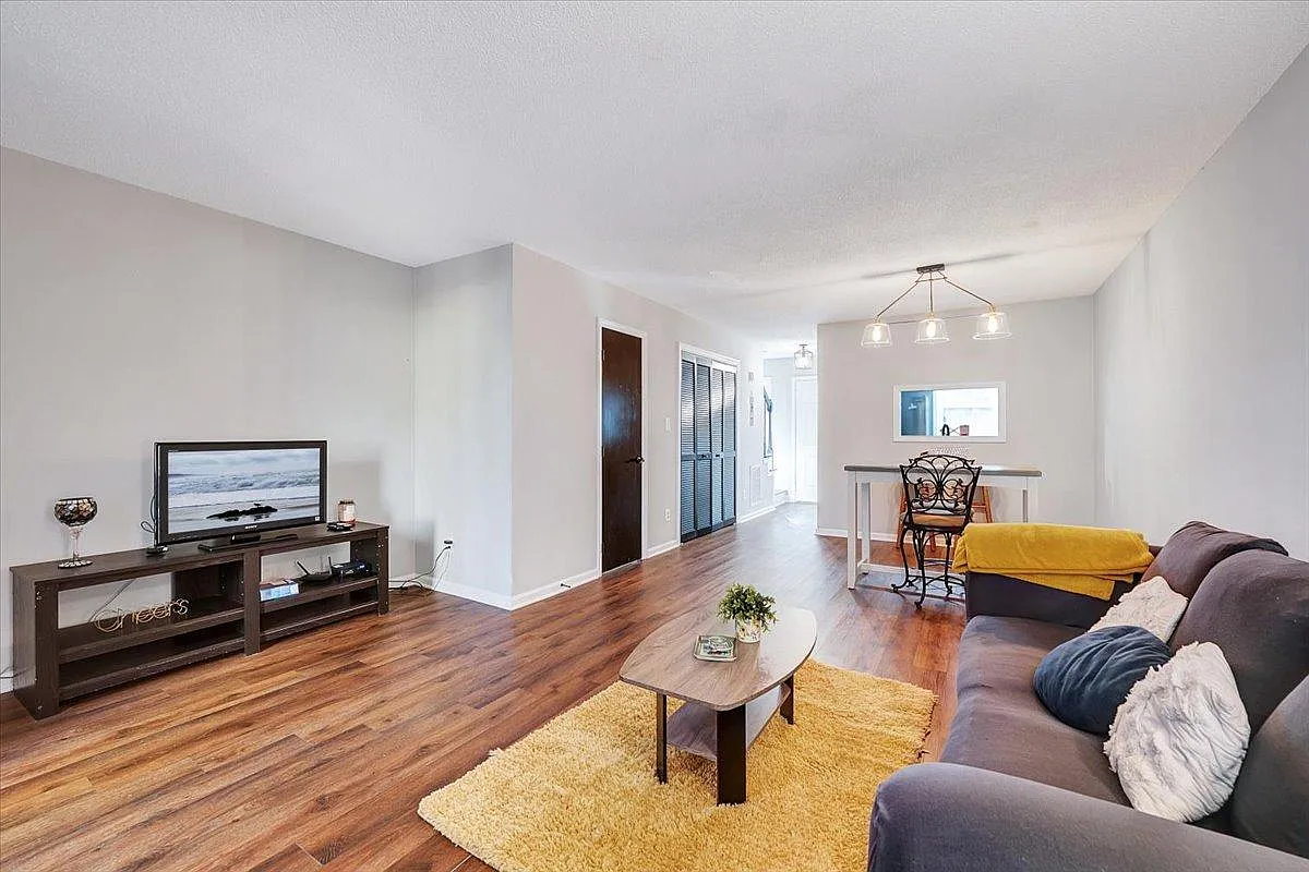5508 Kaplan Dr — Photo 2