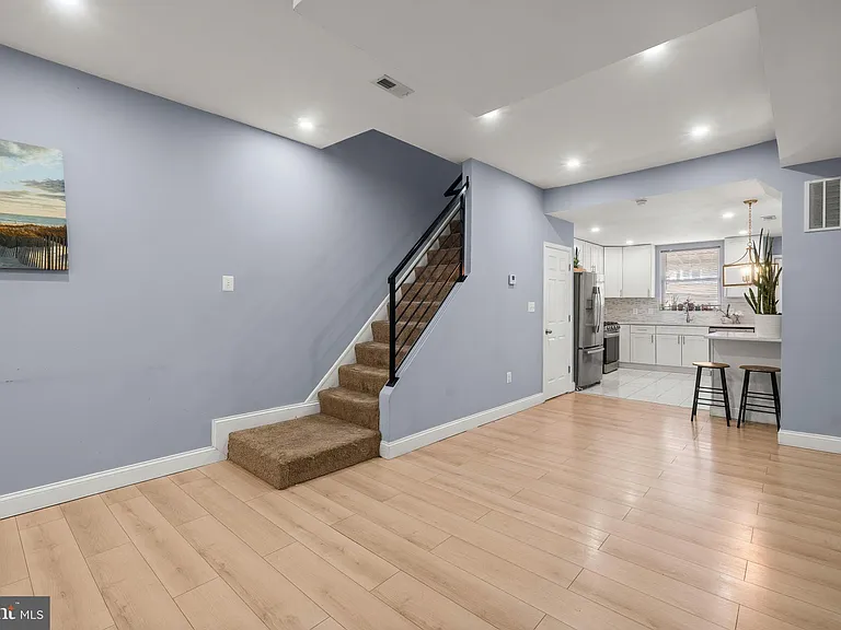 4 N East Ave — Photo 5