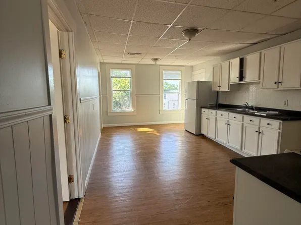 11 Lilley Ave #1, Lowell, MA 01850