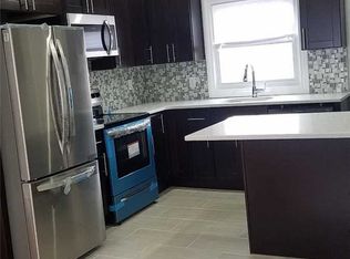 2 Washington St E, Farmingdale, NY 11735