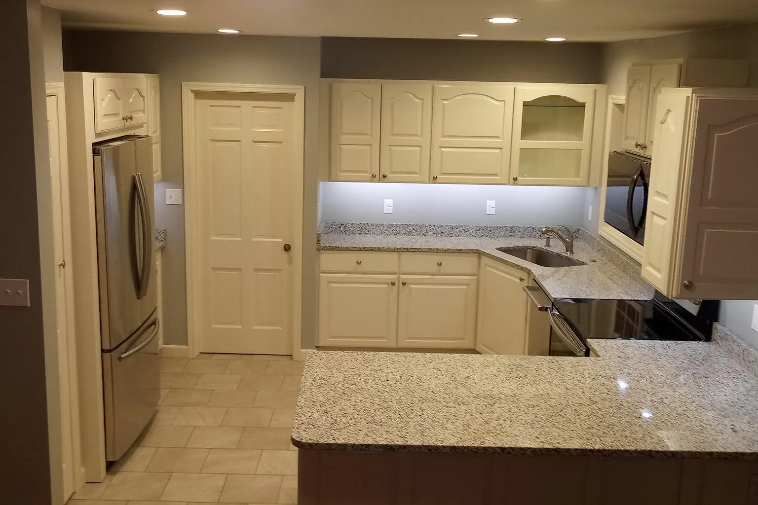 2 bed, 1115 sqft, $2,350 — Photo 1