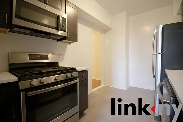 Rented by Link NY Realty | media 20