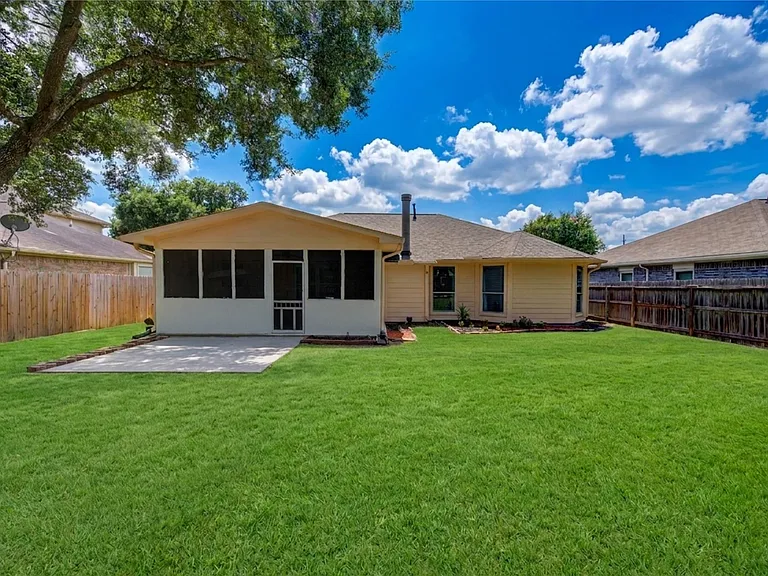 7302 Greenwood Point Dr — Photo 39