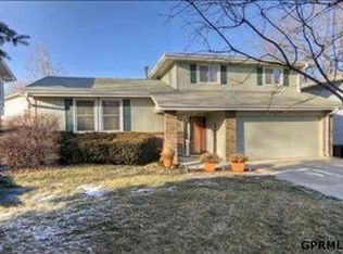 15938 Dorcas Cir, Omaha, NE 68130