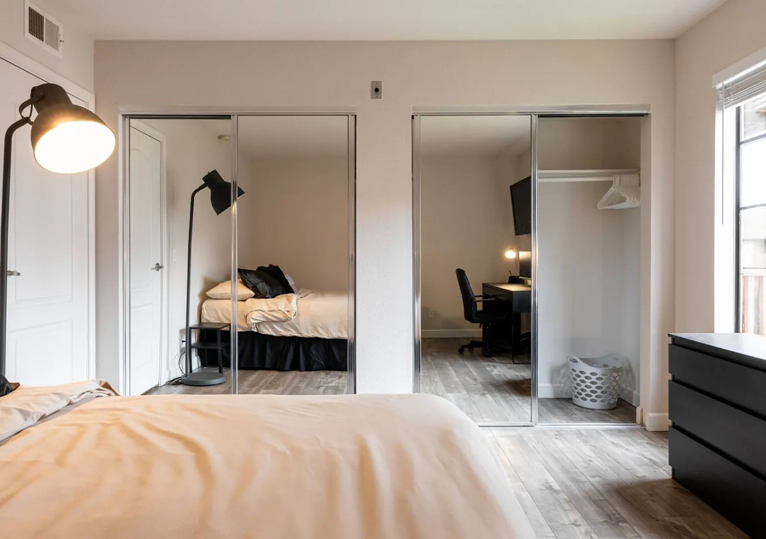 Cozy Casa | Executive CondoPoolSpaSaunaBBQ — Photo 2