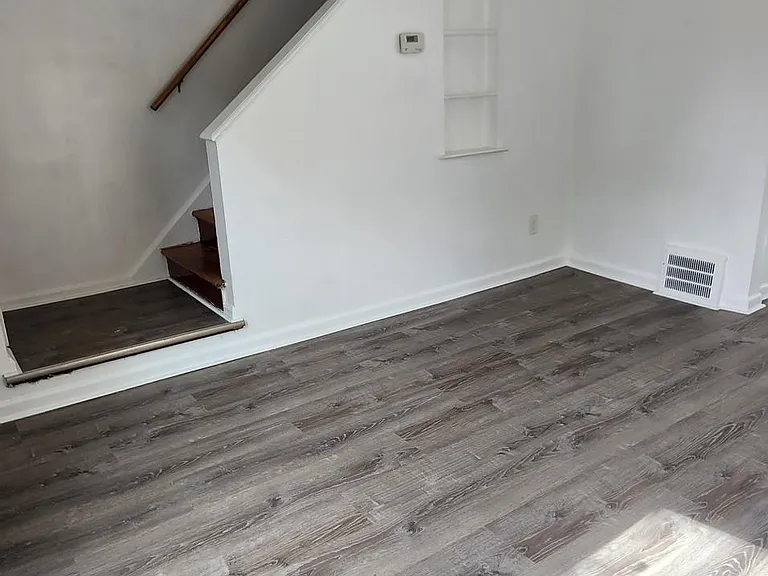 9024 Evergreen Ave — Photo 6