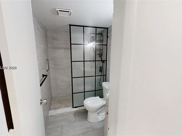 453 SW 2nd St #301C — Photo 11
