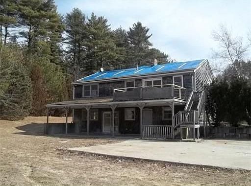 3rd image of 10 Meadow Ln