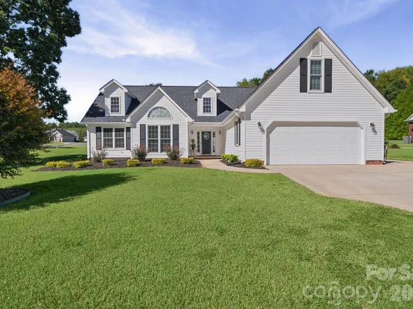 620 Redah Ave, Locust, NC 28097