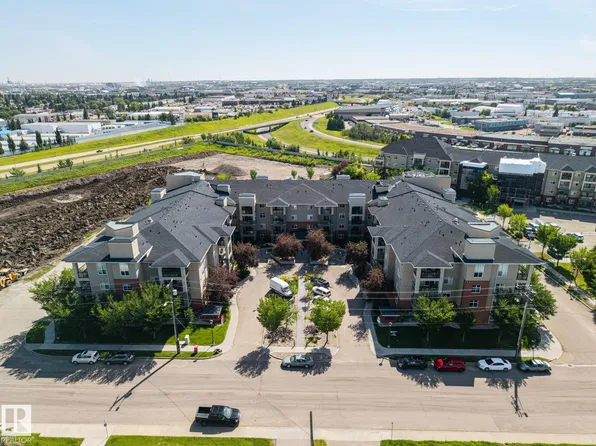 7909 71st St NW #326, Edmonton, AB T6B 3P5