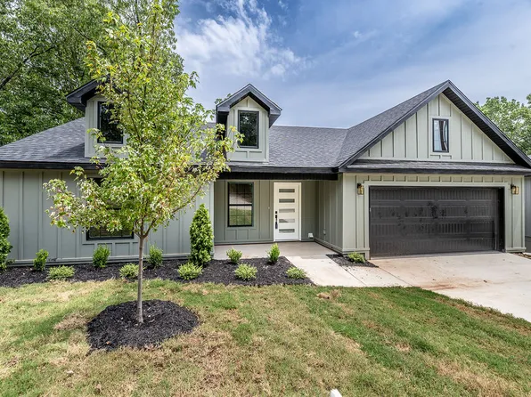 13 Saint Asaph Dr, Bella Vista, AR 72714
