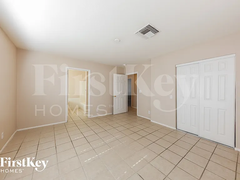 11740 N 80th Dr — Photo 9