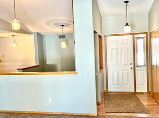 3842 Simpkins Dr SW, Prior Lake, MN 55372