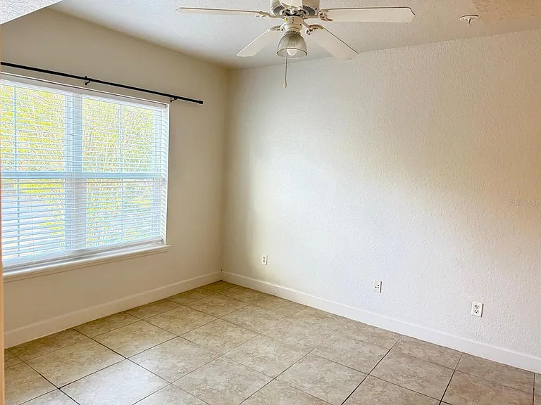 202 E South St #2038 — Photo 18