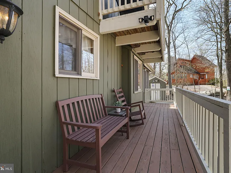 163 Cambridge Ct — Photo 52