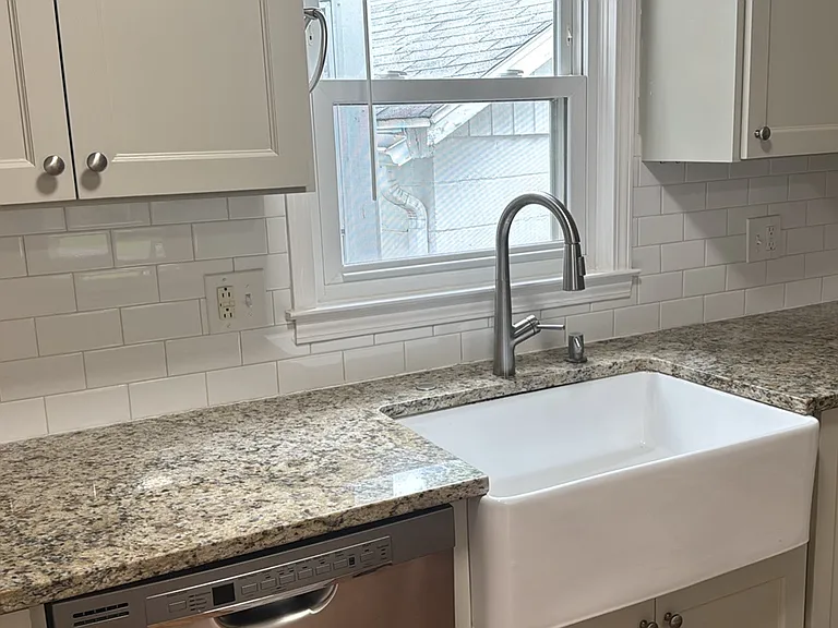 1381 Quarles Ave SE — Photo 13
