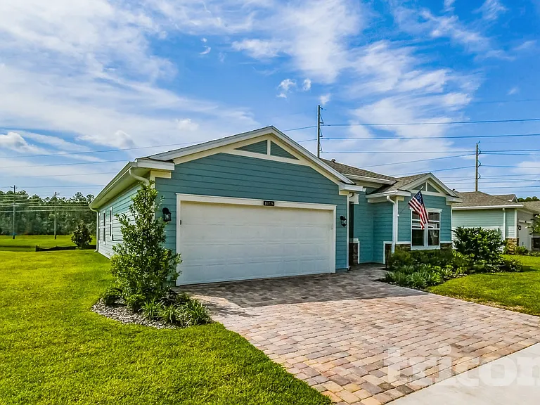 10226 Pavnes Creek Dr — Photo 2