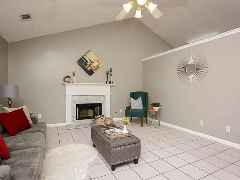2295 Carlysle Cove Dr — Photo 10
