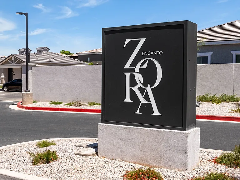 Zora Encanto — Photo 32