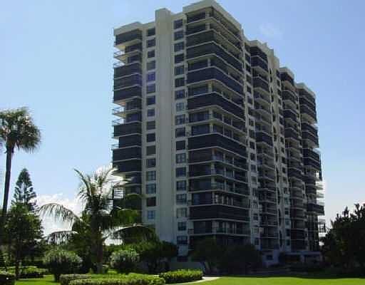 3rd image of 3400 N Ocean Dr APT 303