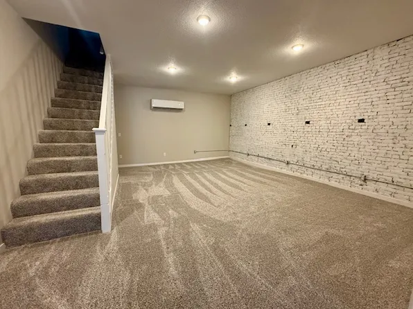 9 N Detroit St #A, Kenton, OH 43326
