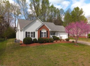213 E Drake Ln, Mebane, NC 27302