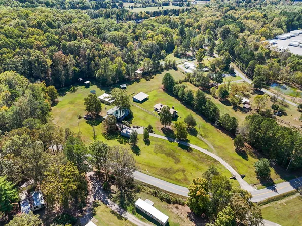 1471 New Hope Church Rd, Tunnel Hill, GA 30755