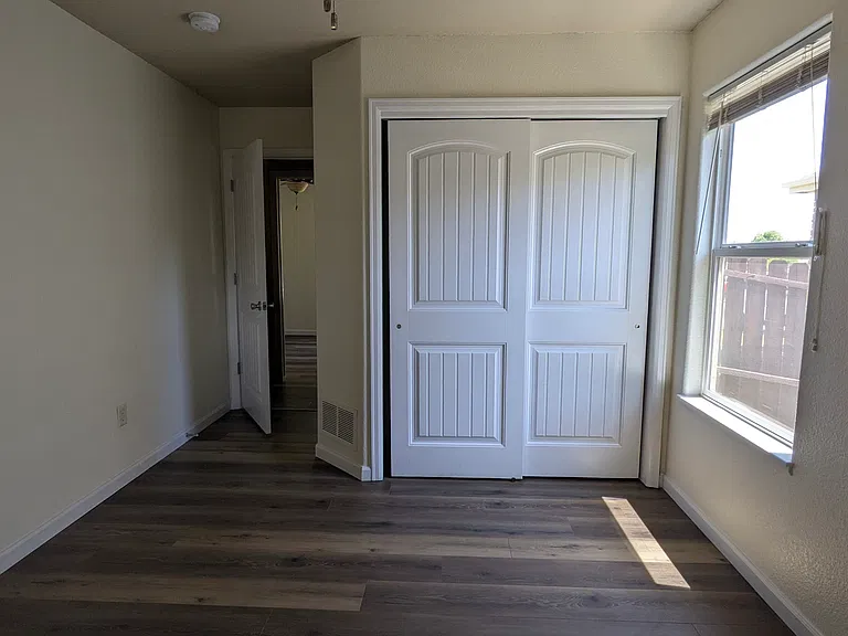 12x10 bedroom