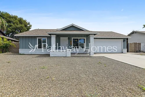 314 E Moore Ave Photo 1