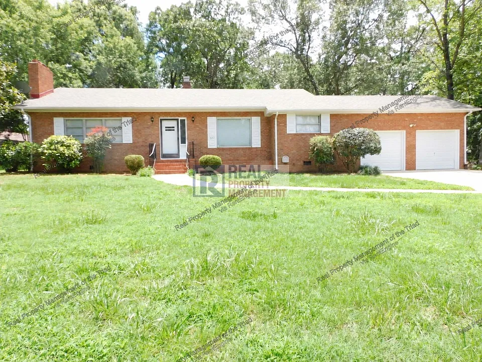 604 Pineburr Rd