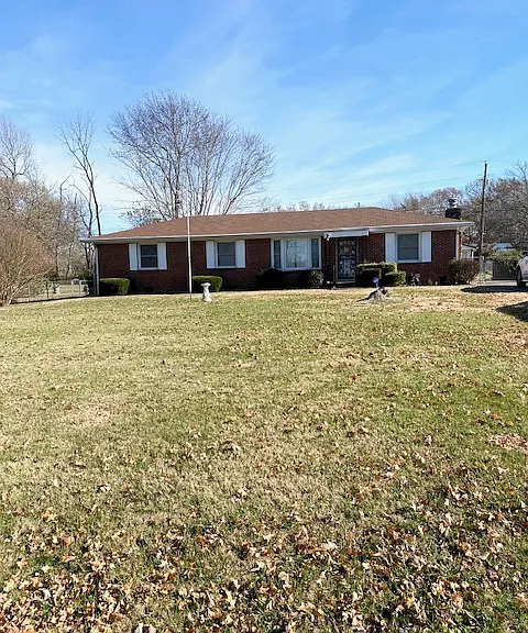 222 Yorktown Rd — Photo 1