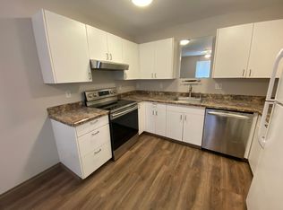 367 SE Cleveland Ave APT 13, Bend, OR 97702