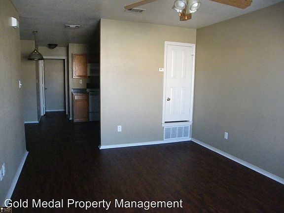 4th image of 3400 Barcelona Dr APT B