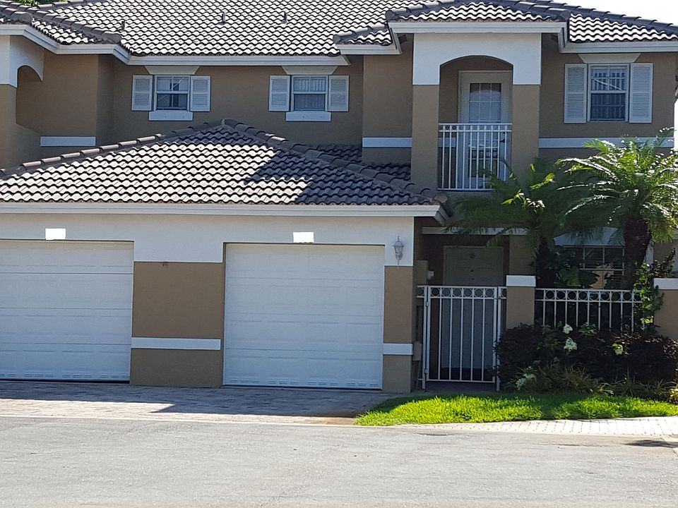 1st image of 2928 NW 99th Ter