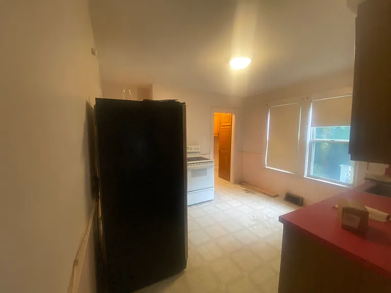 814 Belmont St #1 — Photo 8