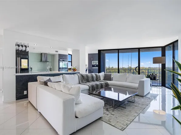 1000 Quayside Ter APT 711, Miami, FL 33138
