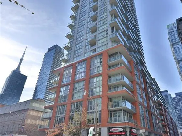 126 Simcoe St #705, Toronto, ON M5H 4E6