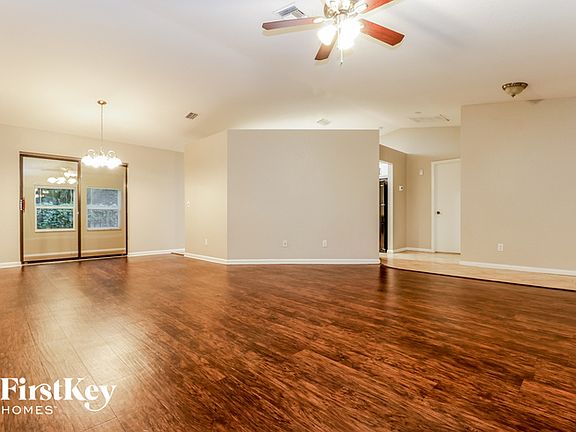 4th image of 8310 Coral Dr