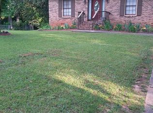 943 Granite Springs Ln, Stone Mountain, GA 30083