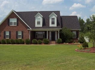 927 Adcox Rd, Raeford, NC 28376