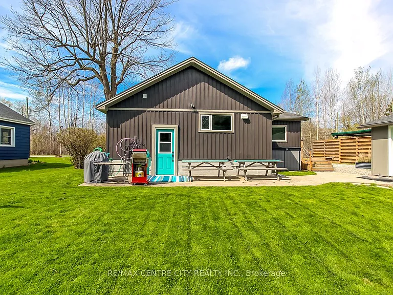 339 Catherine St — Photo 25