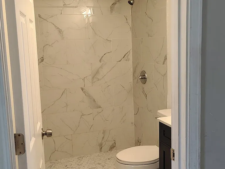 710 W Mill St #1 — Photo 3